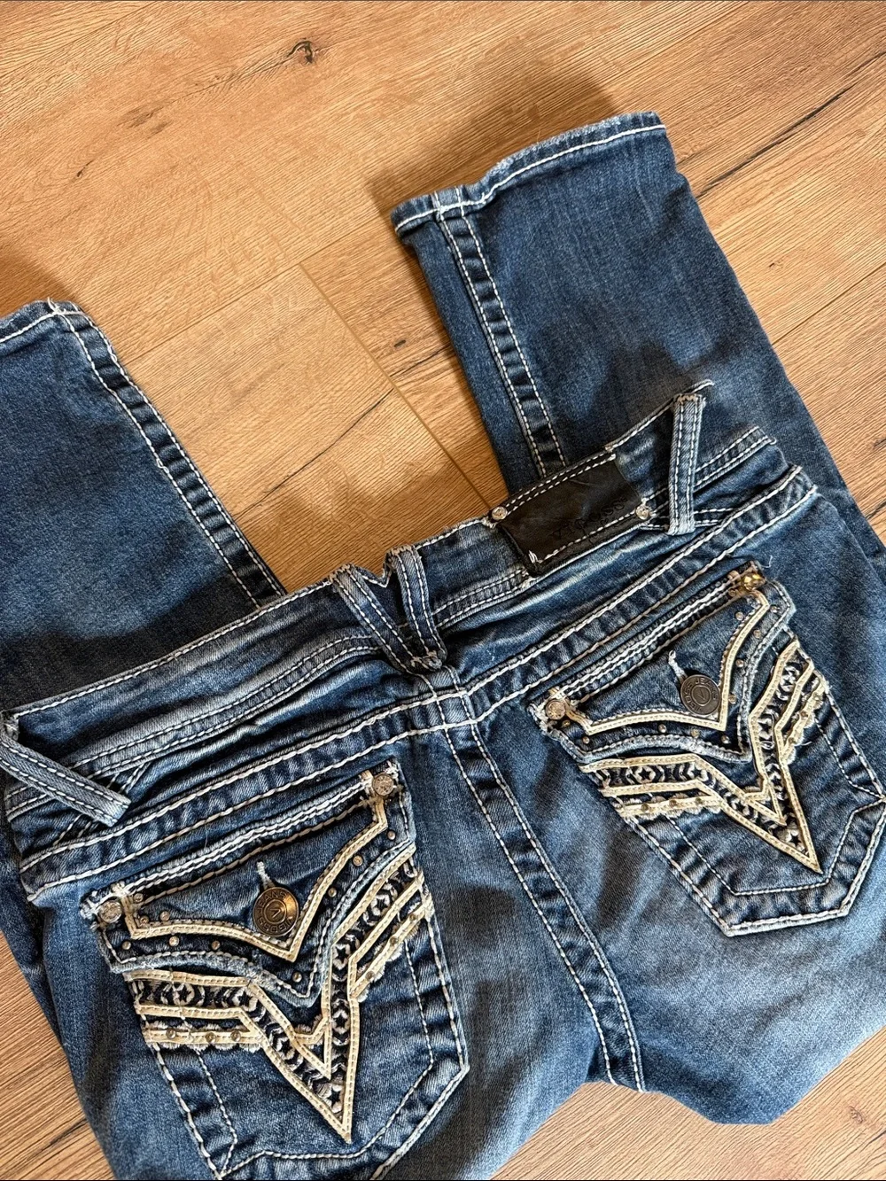 Vigoss capri sz 9 x 31 Women’s Dark Blue Distressed Jeans designer pant bling